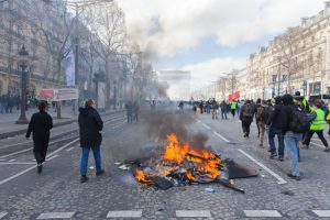 Avenue des Champs-Elysées, Paris - 16 mars